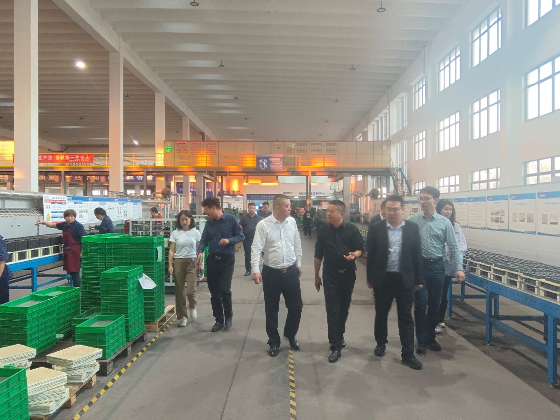 1698931883145408.jpg 1698931883145408.jpg